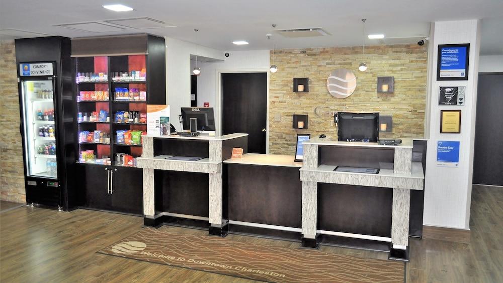 Comfort Downtown Inn 3*