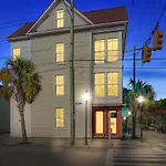 Contemporary Home In Perfect Location - 207 B St Philip Street