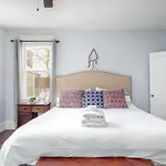 The Dewberry Suite At Morrison Manor