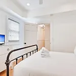 Guesthouse Charleston South 105 A