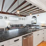 Guesthouse Charleston South 105 B