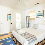 Hip Island House