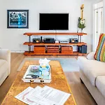 Hip Island House
