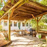 Hip Island House