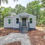 Historic 1943 Cape-Style Home Near Park Circle
