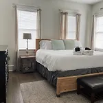 The Oyster Suite At Morrison Manor