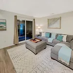 5 Min To Beach—King Beds