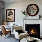 Harbourview Inn