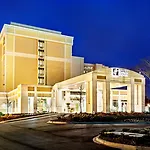 Holiday Inn Express & Suites Charleston Dwtn -Westedge By Ihg