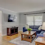 Charming Home Near Folly & Downtown Charleston