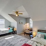 North Charleston Home Near Shopping And Dining!