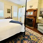 Bijou Boutique Inn