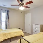 Charming North Charleston Townhome - Pets Welcome!