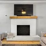 Cozy Home Away From Home - Pet-Friendly, King Bed