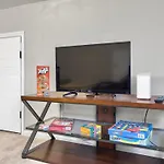 Cozy Home Away From Home - Pet-Friendly, King Bed