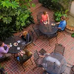Kings Courtyard Inn