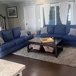 Full Townhouse Near Shem Creek & Downtown With Hot Tub