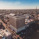 Francis Marion Hotel