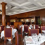 Market Pavilion Hotel
