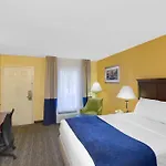 Days Inn By Wyndham Charleston Historic District