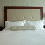Town & Country Inn And Suites