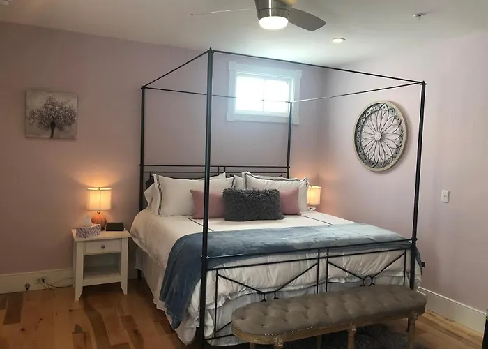 Luxurious Private Suites In Downtown Charleston