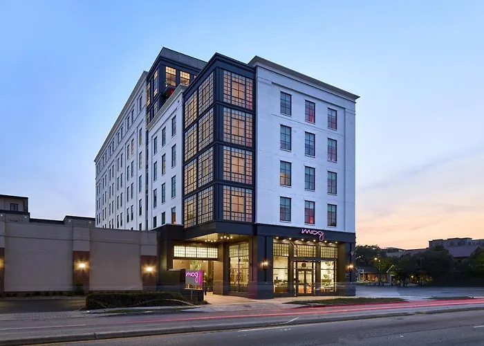 Moxy Charleston Downtown
