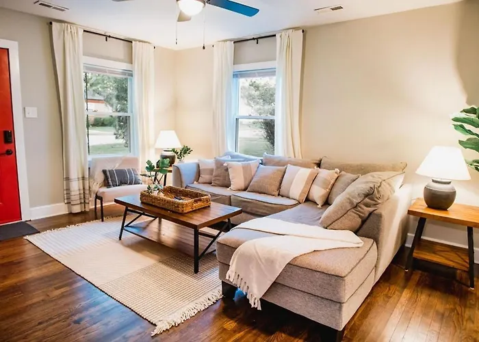 Convenient To Park Circle And Downtown Charleston