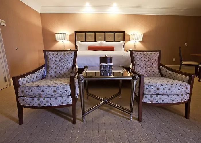 Town & Country Inn And Suites