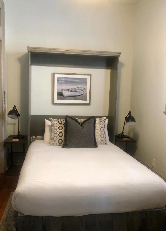 Inn Daybed With Trundle In The Beautiful Ashley Inn 4 Blocks From King St Charleston