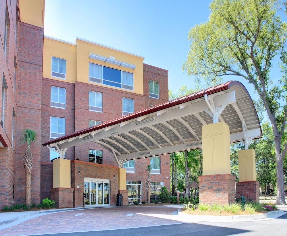 Comfort West Ashley Hotel 3*