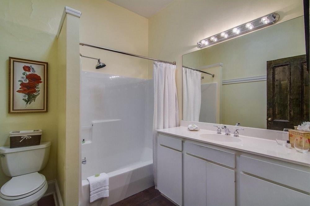 27 State Street 4*