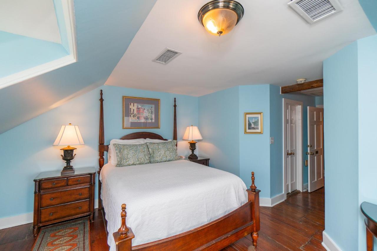 Bed & Breakfast Governor's House Charleston