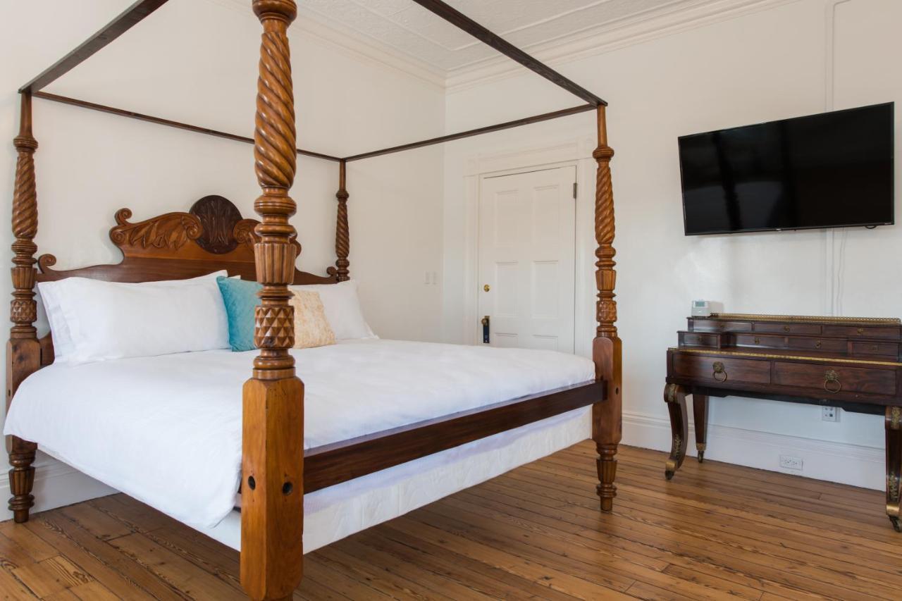 Bed & Breakfast 20 South Battery 3*