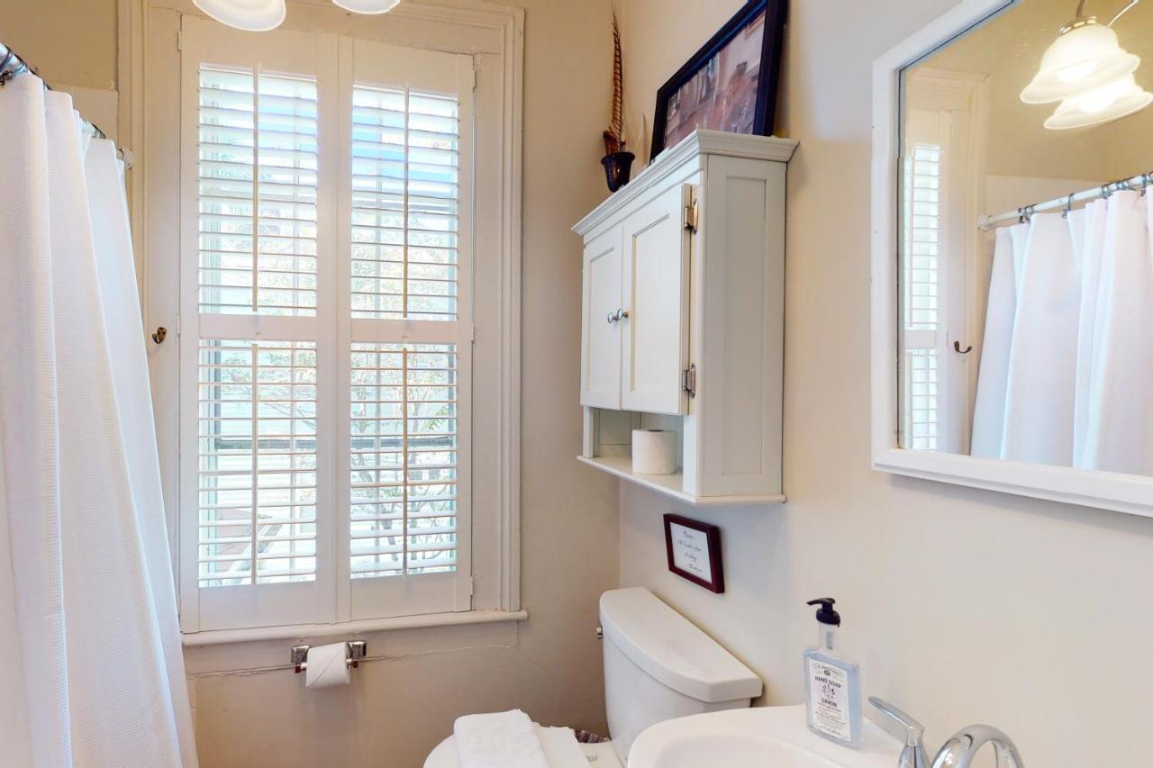 4 Bee St Charleston
