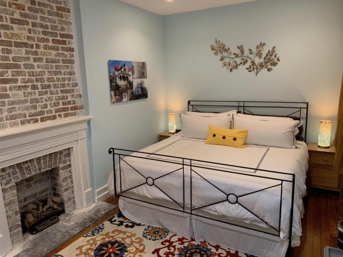 Luxurious Private In Downtown Apartment Charleston