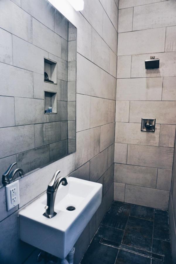 Luxurious Private In Downtown Apartment