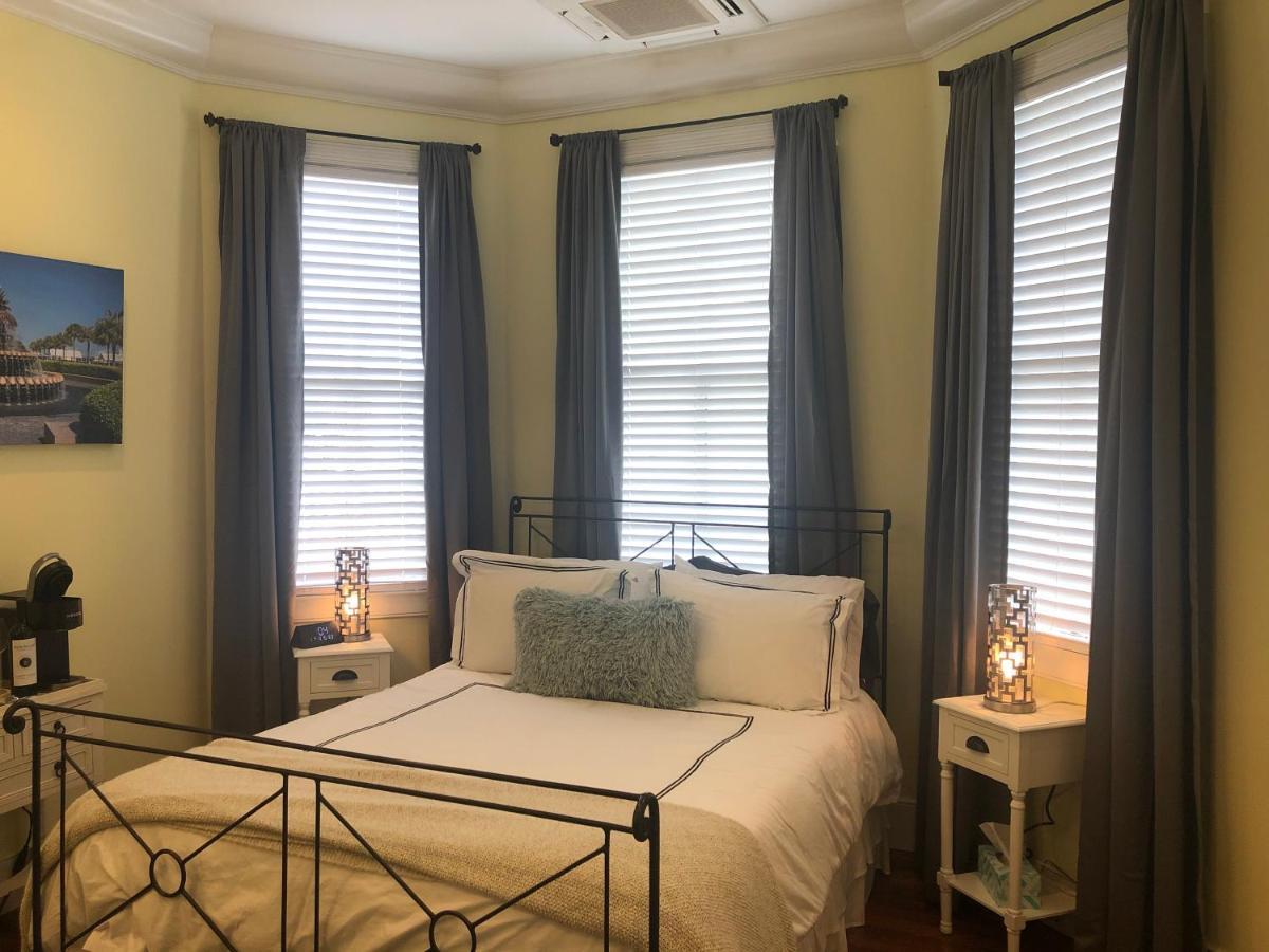 Luxurious Private In Downtown Apartment *