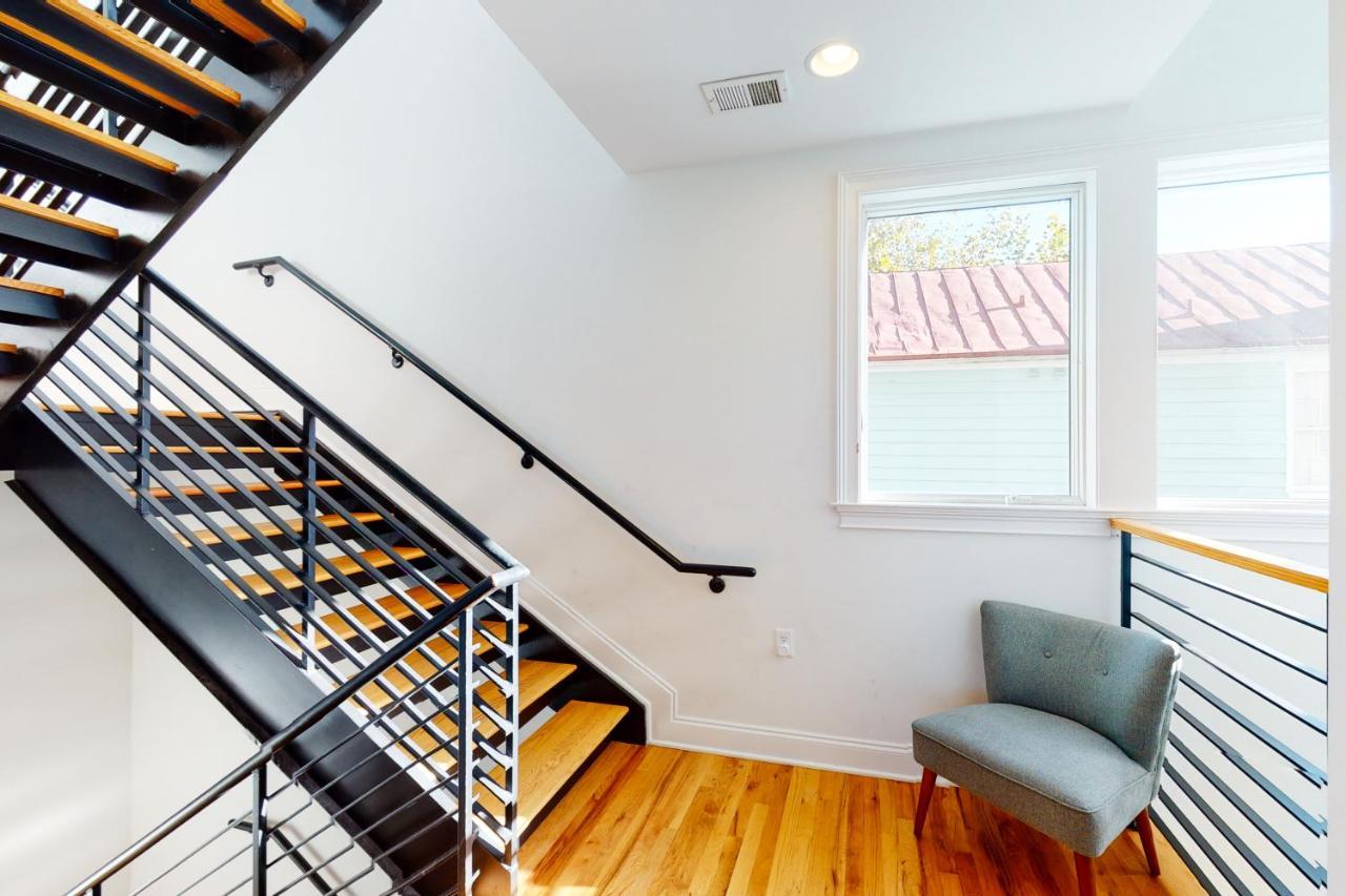 Contemporary In Perfect Location - 207 B St Philip Street Holiday home *