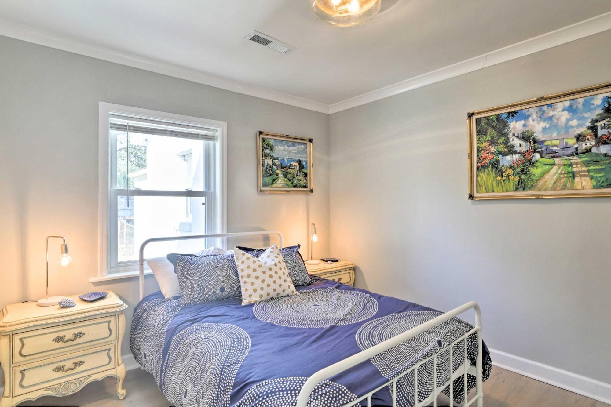 Chic - Half Mile To Park Circle! Holiday home Charleston