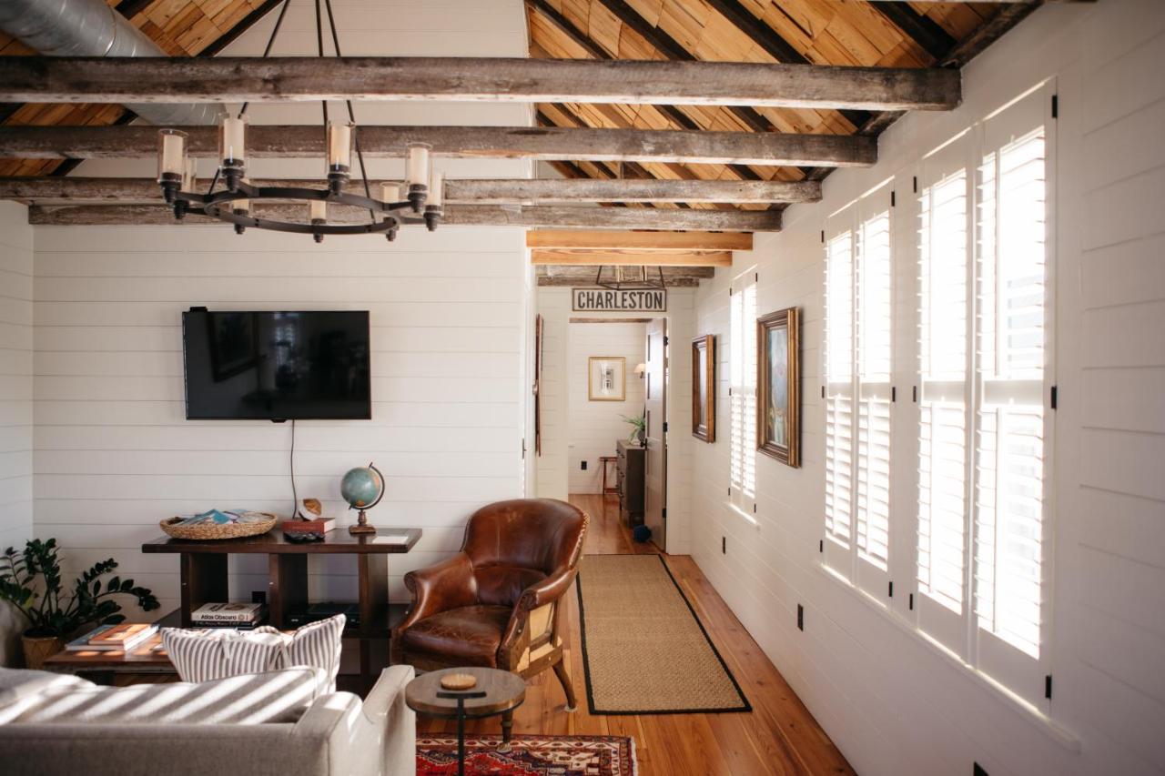 The Charlestonian *