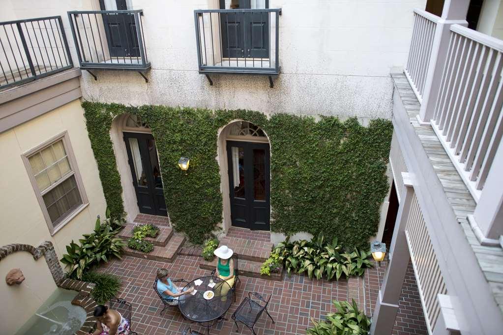 Kings Courtyard