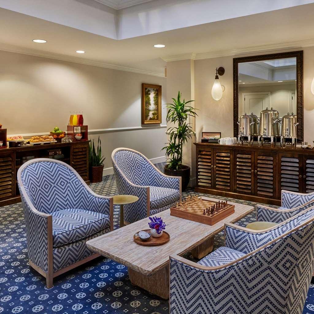 Harbourview Hotel 4*