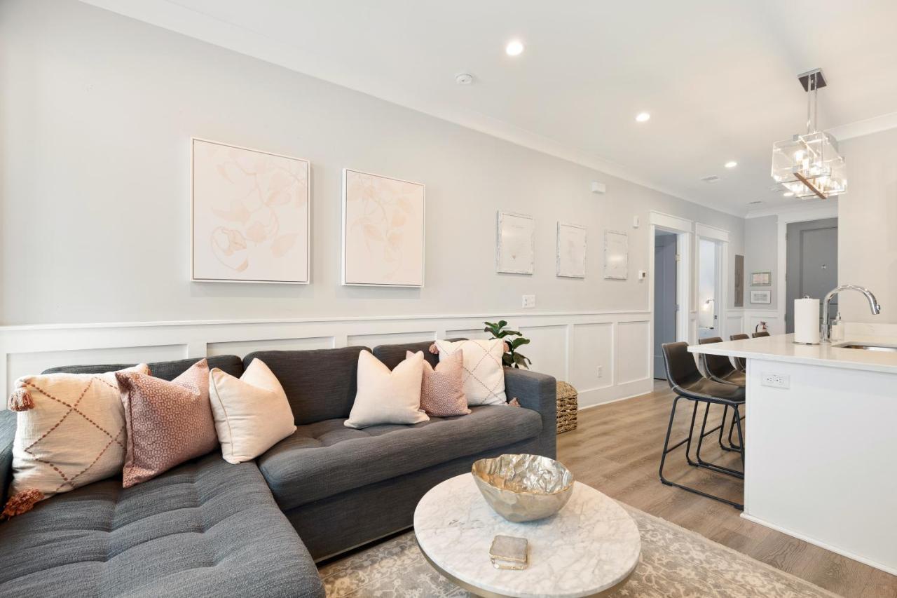 The Palm At 124 Spring