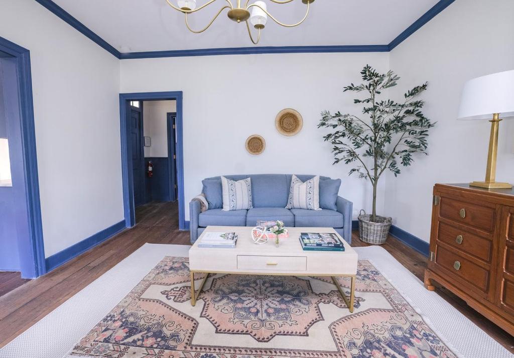 East 42 C Apartment