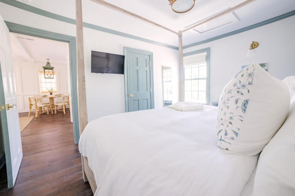 Apartment East 42 D Charleston