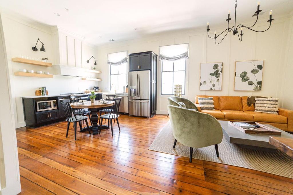 East 46 G And H Apartment Charleston