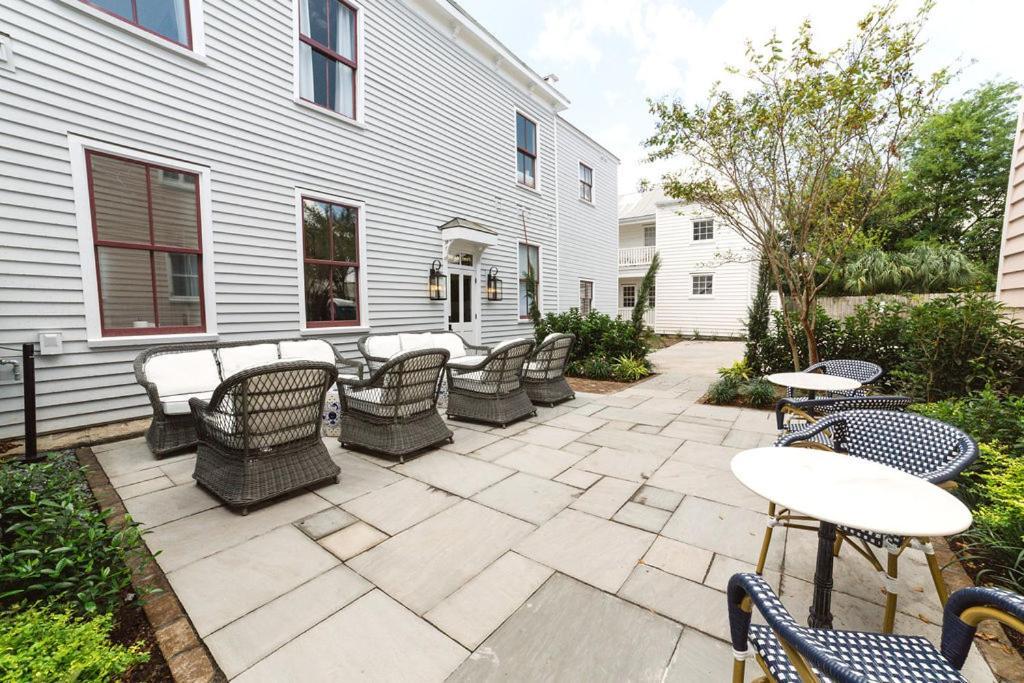 East 46 H Apartment