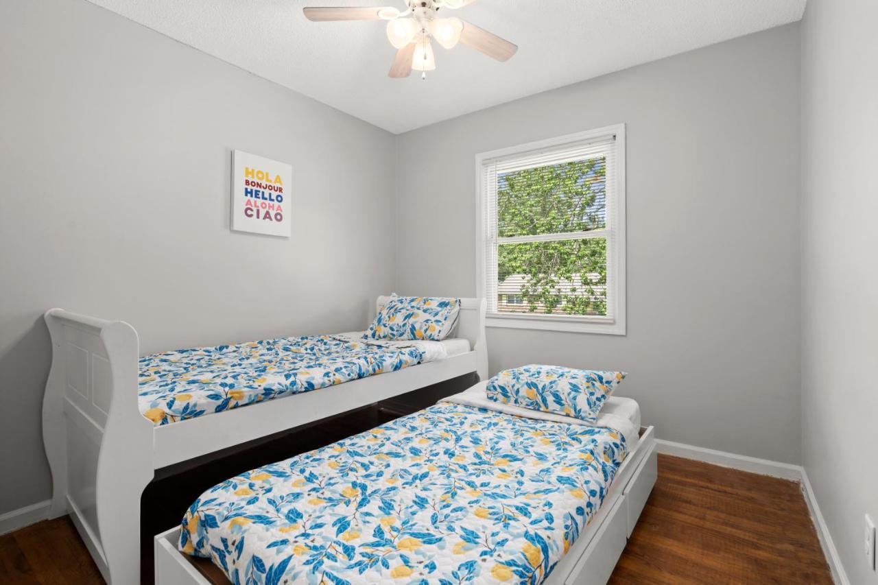 Pet-friendly, Fully Fenced Backyard, 20-min To Chs
