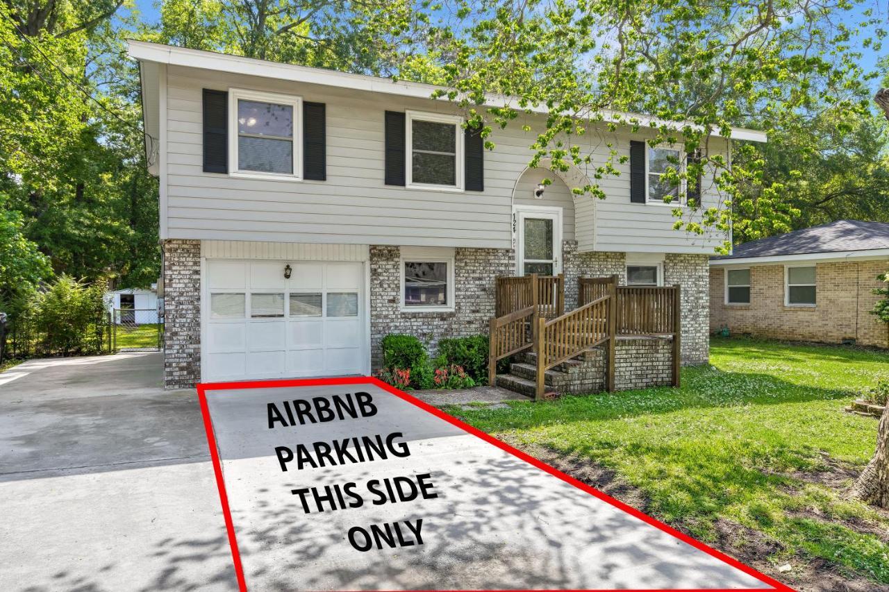 Holiday home Pet-friendly, Fully Fenced Backyard, 20-min To Chs *